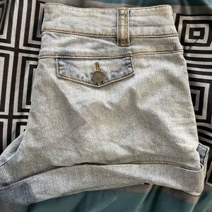 Route 66 Denimn Jeans, light wash.